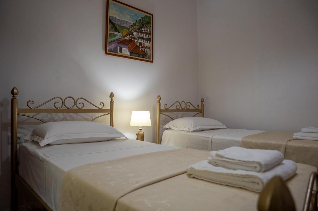Hotel Borklad Berat Eksteriør billede